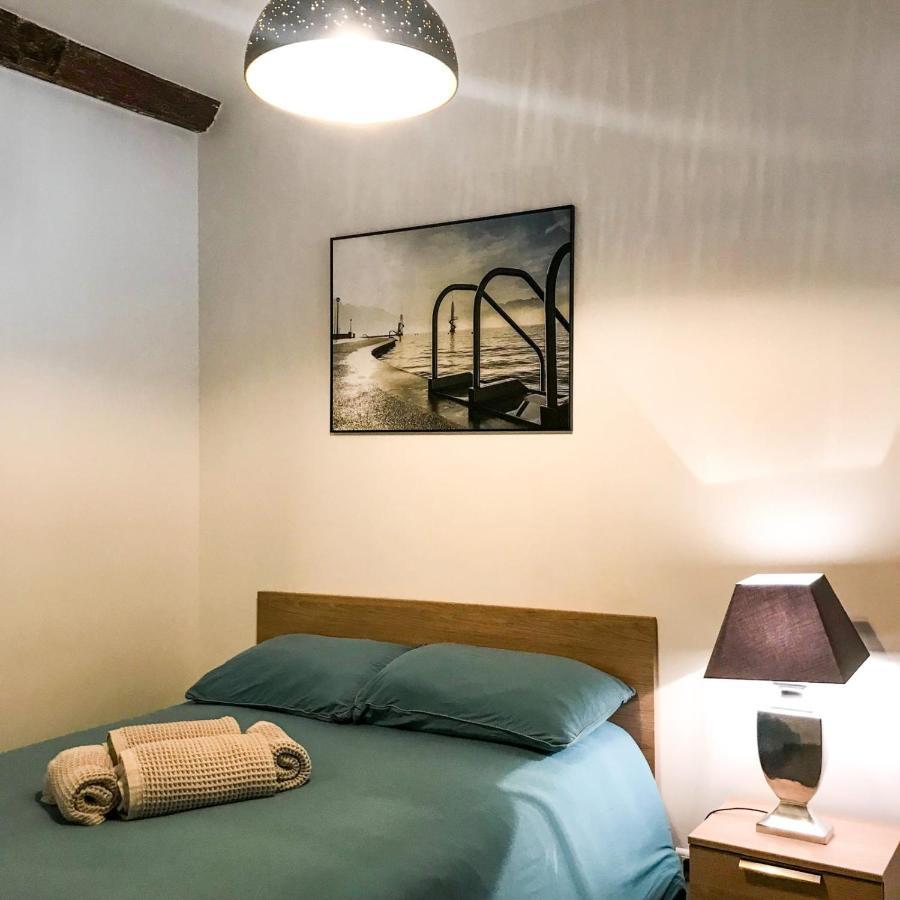 L'Appart' Du 10 - T3 4 Downtown Annecy With Canal View Room photo